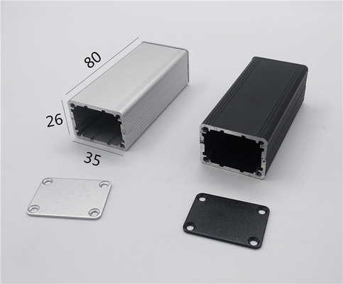 Chine Petite enceinte en aluminium personnalisée pour une largeur modulaire de 35*26*80 mm en noir et argent fournisseur