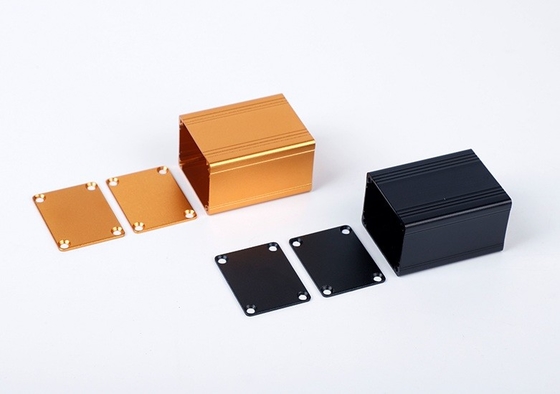 Chine Petit boîtier métallique en aluminium pour le projet de boîte de transformateur largeur38mm hauteur30mm couleur or fournisseur