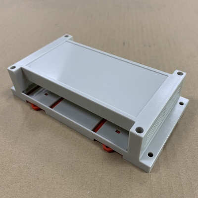 175*90*40MM Réservoir en plastique en train en gris et noir fournisseur