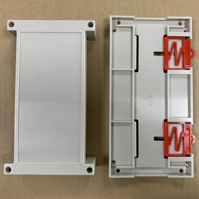 175*90*40MM Réservoir en plastique en train en gris et noir fournisseur