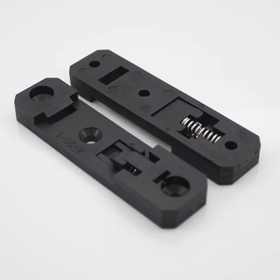 Largeur noire 20 mm Plastique PA Universal DIN Rail Mount Clip PCB Plaque de montage de circuit imprimé support DIN Rail Montage PCB Porteur support PCB A-20-1 fournisseur