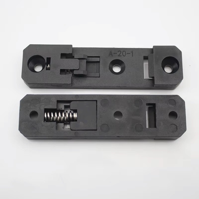 Largeur noire 20 mm Plastique PA Universal DIN Rail Mount Clip PCB Plaque de montage de circuit imprimé support DIN Rail Montage PCB Porteur support PCB A-20-1 fournisseur