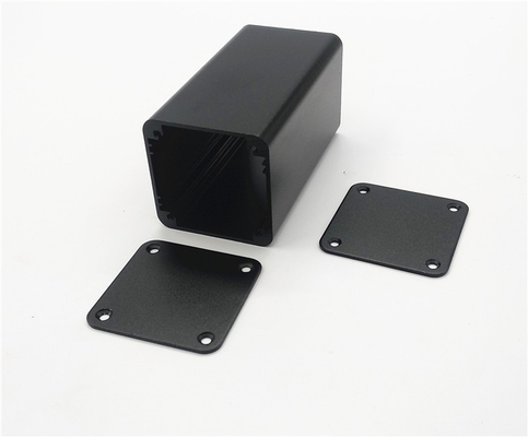 42*42*80mm Enveloppe en aluminium métallique à corps unique pour boîtier de panneau solaire en blanc et noir fournisseur