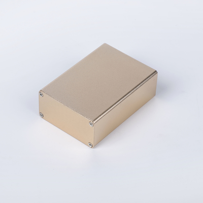 Largeur50 mm Hauteur25 mm Un seul corps Bonne propriété thermique Alésage en aluminium pour électronique fournisseur