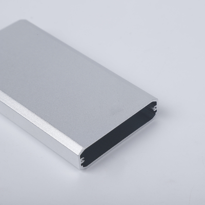 52*13*110mm boîtier plat en aluminium personnalisable en couleur argentée pour l'électronique fournisseur