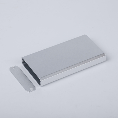 52*13*110mm boîtier plat en aluminium personnalisable en couleur argentée pour l'électronique fournisseur