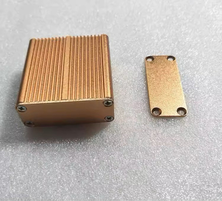 Emballage en aluminium extrudé résistant à la chaleur à haute résistance pour appareils IoT Largeur 45 mm Hauteur 18,5 mm